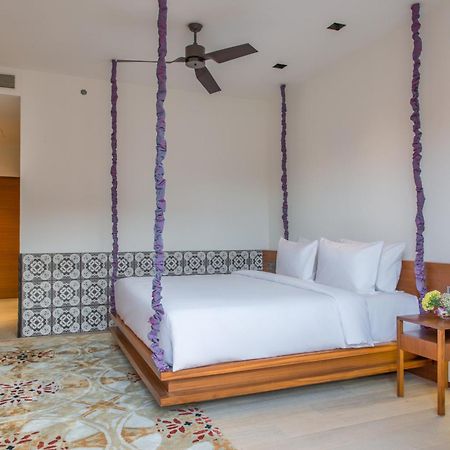 Azaya Beach Resort Goa Бенаулим Экстерьер фото
