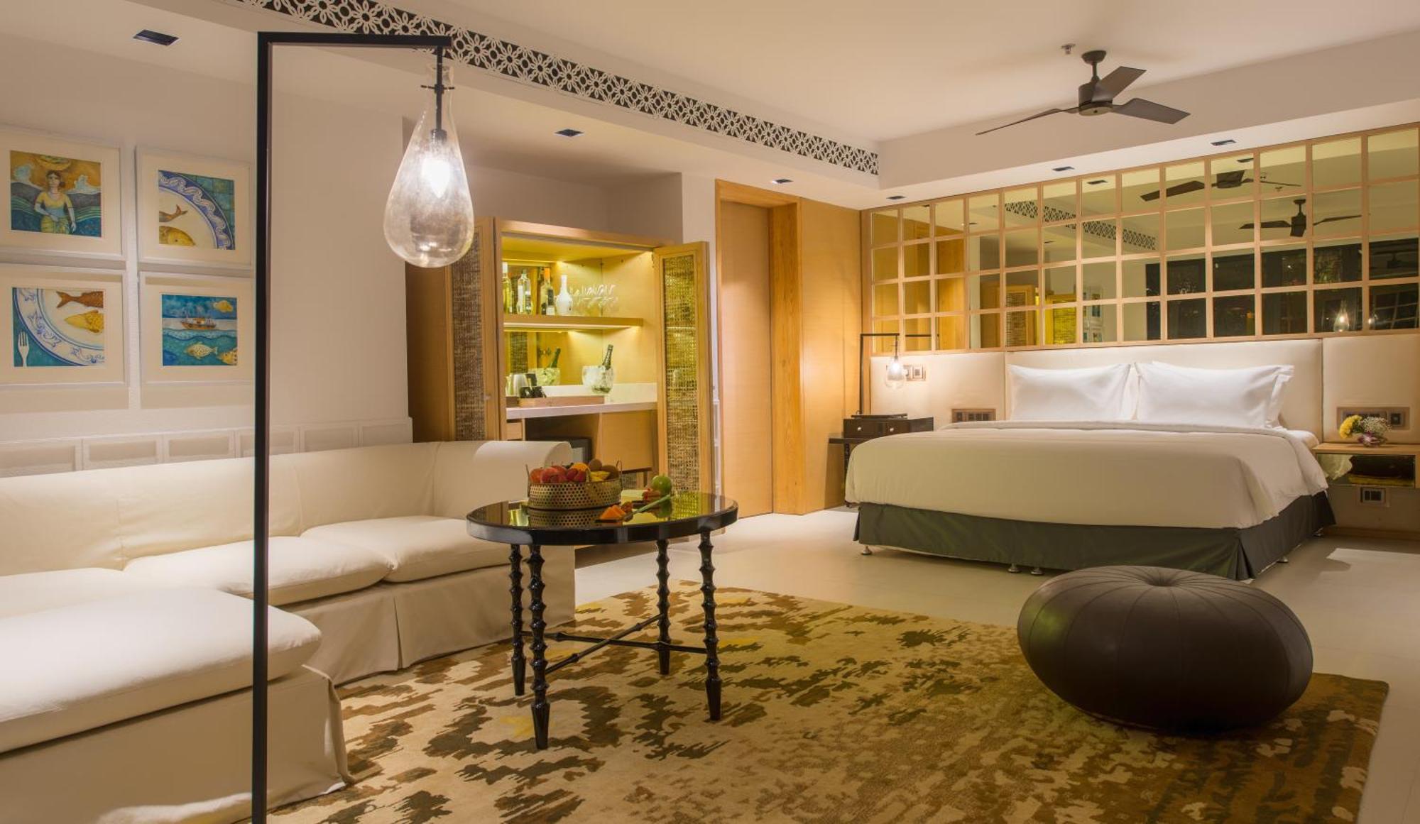 Azaya Beach Resort Goa Бенаулим Экстерьер фото