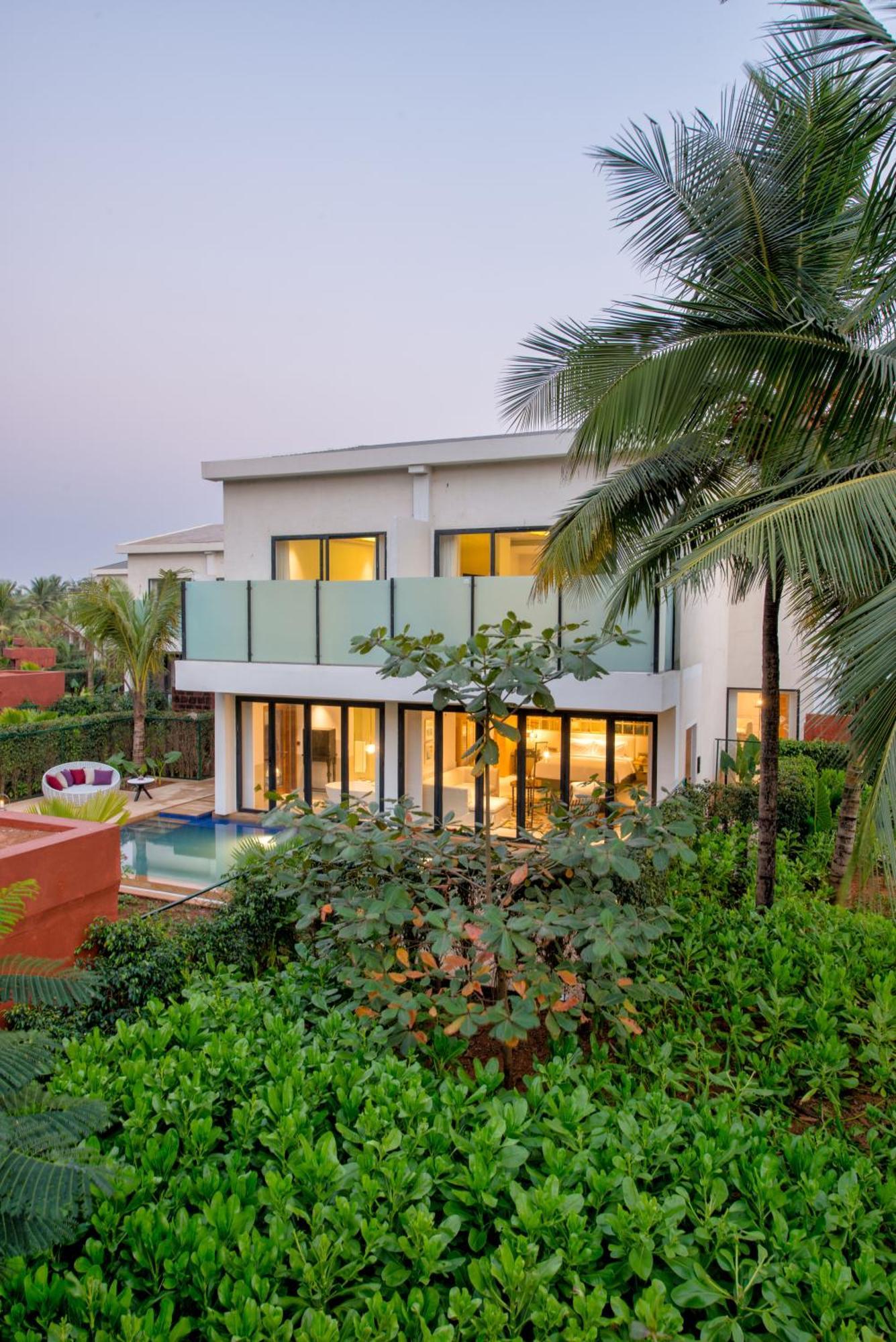 Azaya Beach Resort Goa Бенаулим Экстерьер фото
