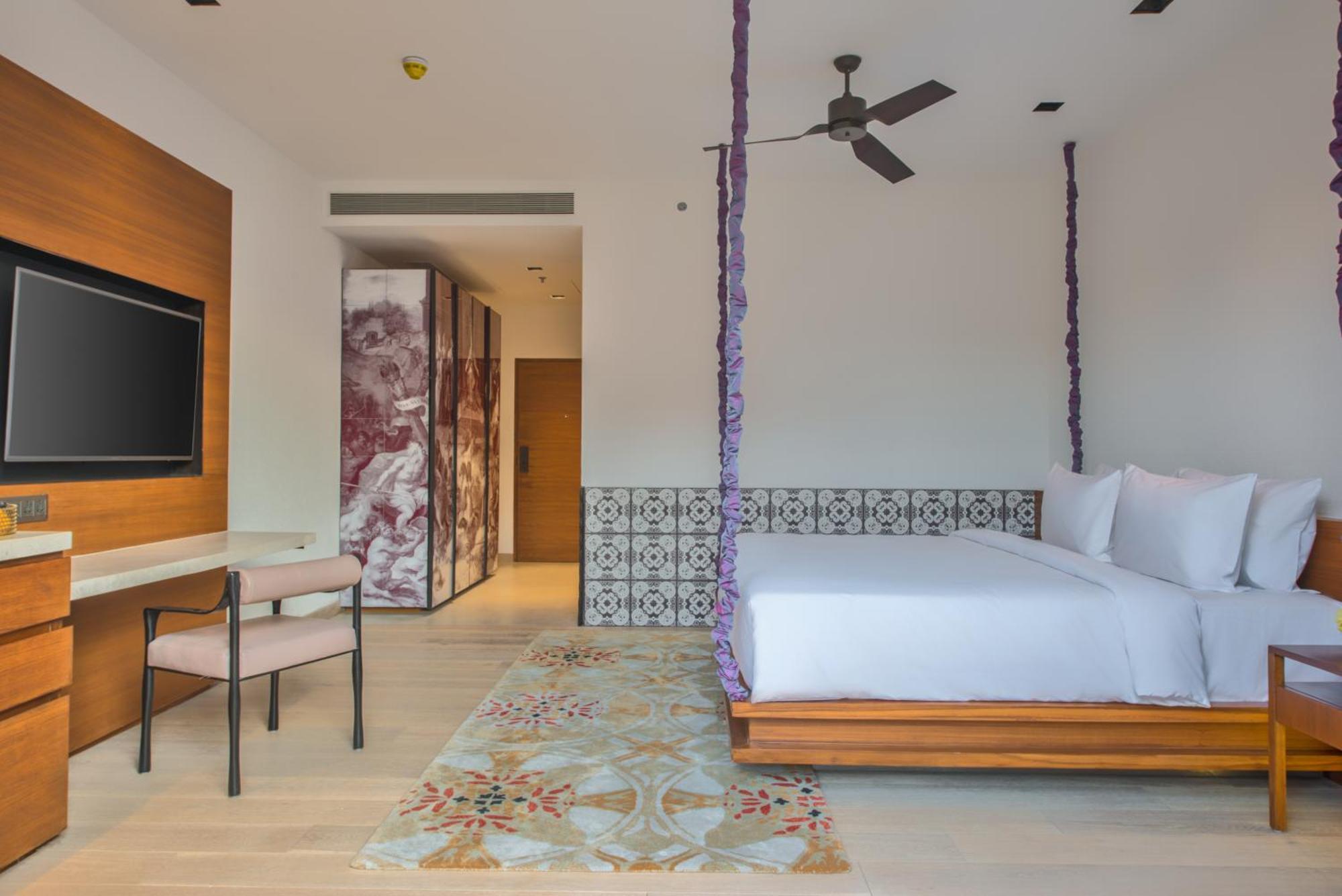 Azaya Beach Resort Goa Бенаулим Экстерьер фото