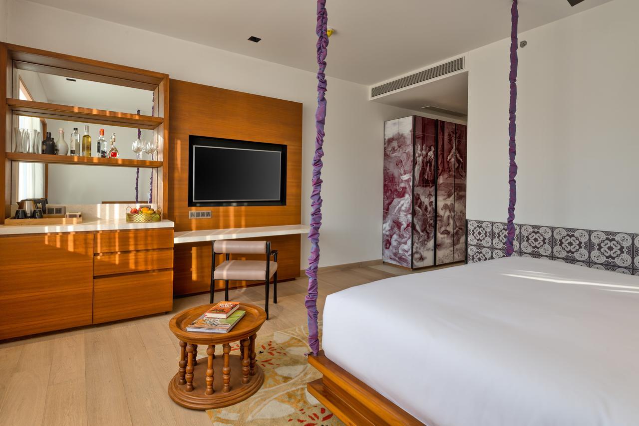 Azaya Beach Resort Goa Бенаулим Экстерьер фото