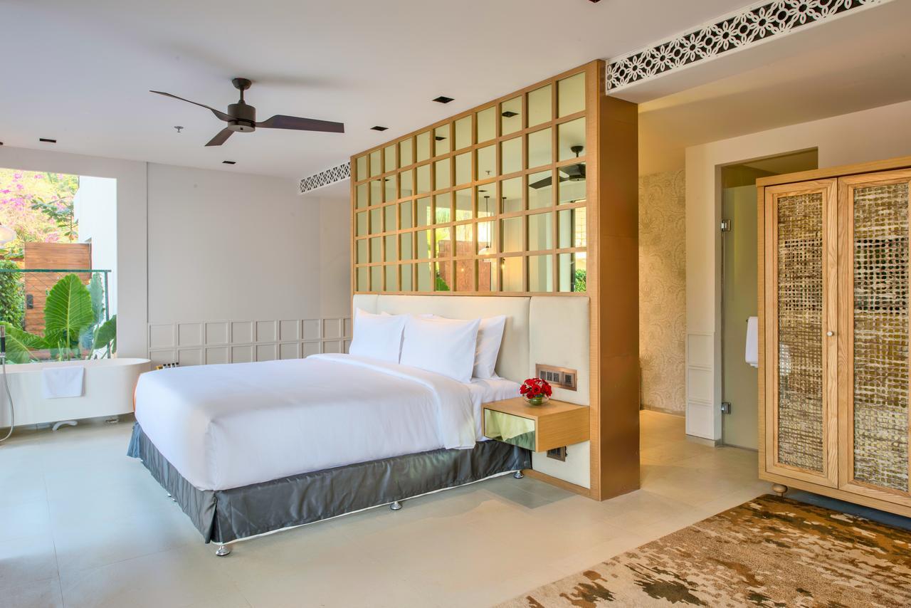 Azaya Beach Resort Goa Бенаулим Экстерьер фото