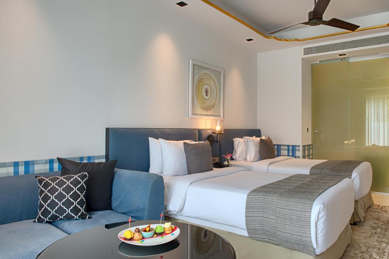 Azaya Beach Resort Goa Бенаулим Экстерьер фото
