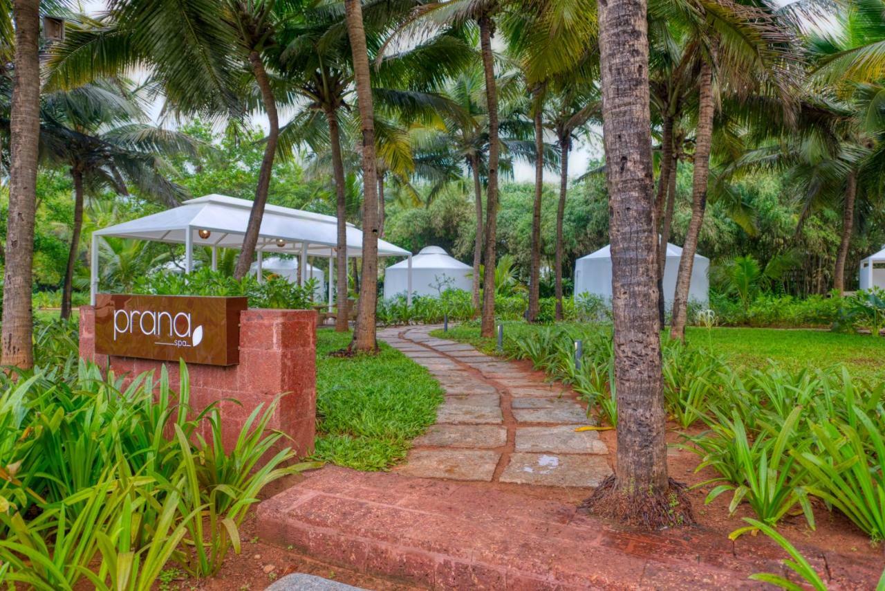 Azaya Beach Resort Goa Бенаулим Экстерьер фото