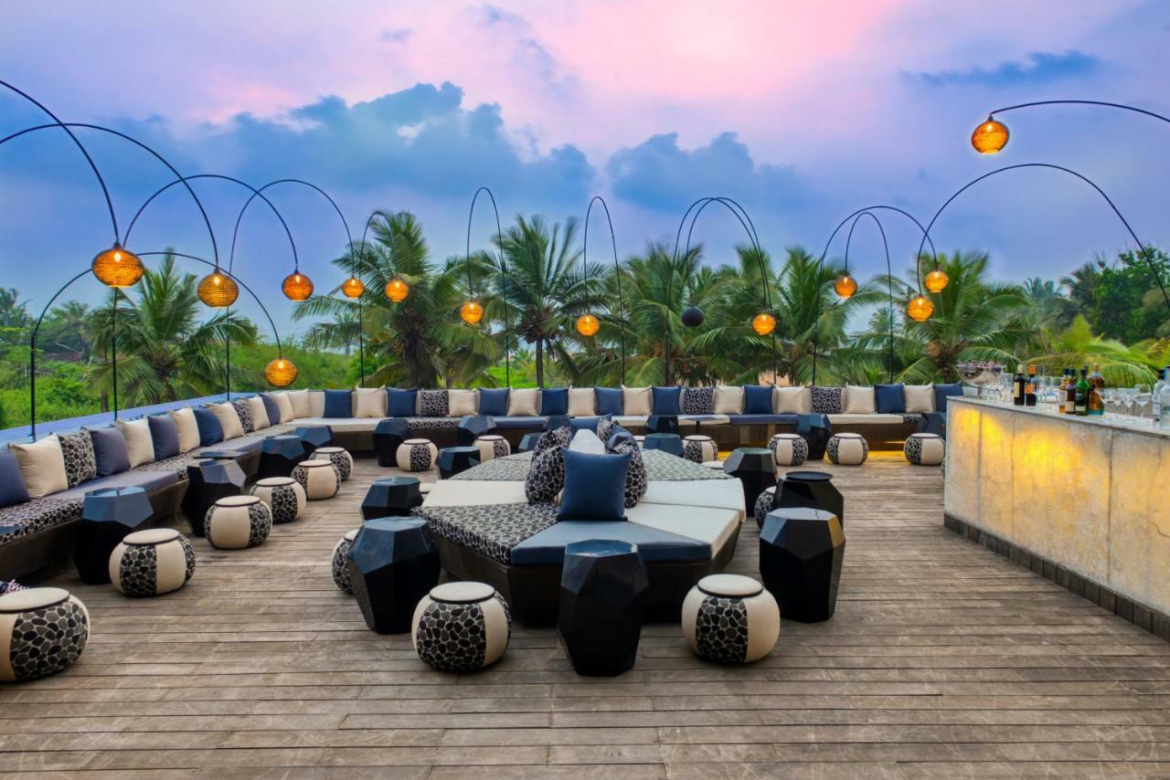 Azaya Beach Resort Goa Бенаулим Экстерьер фото
