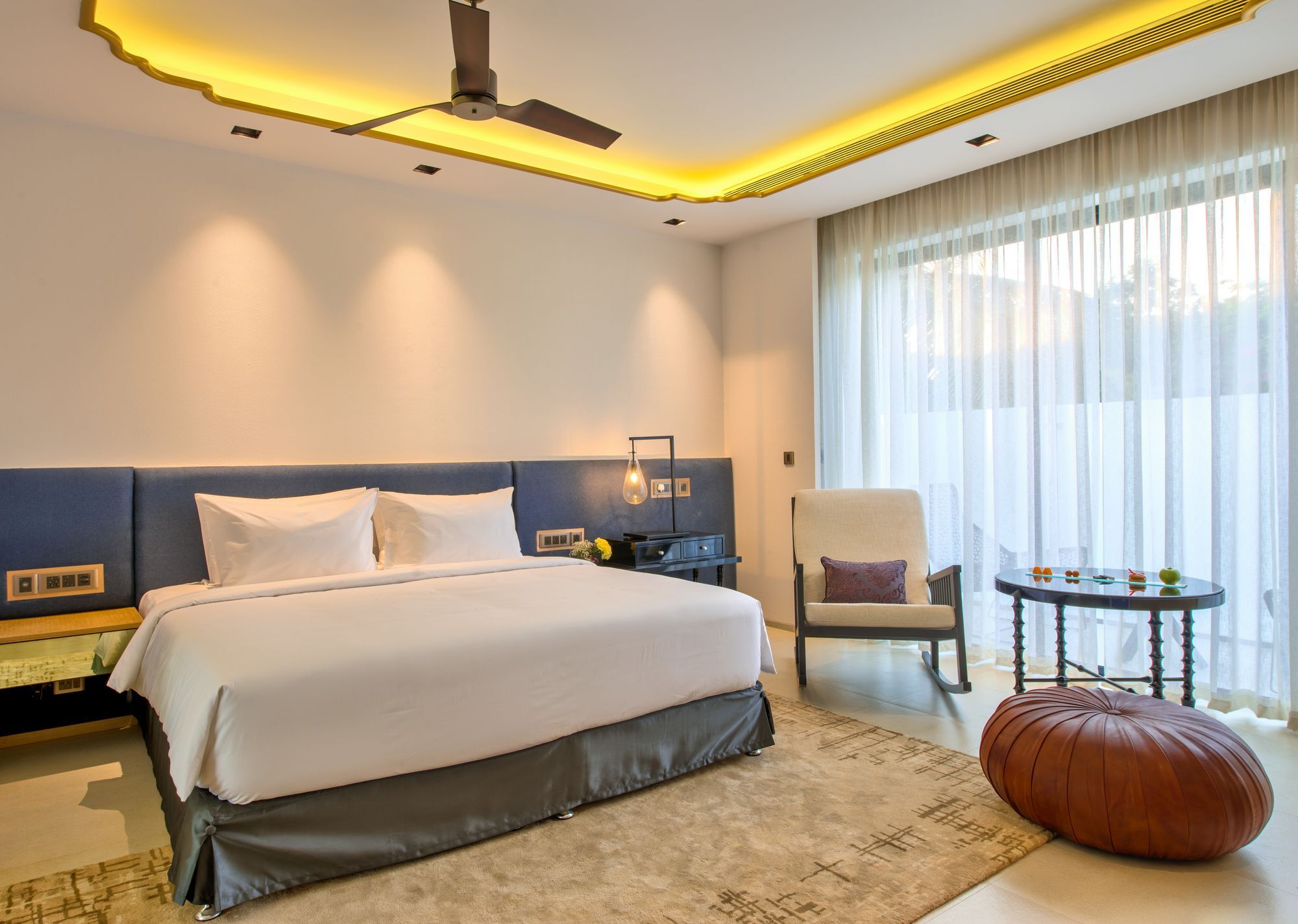 Azaya Beach Resort Goa Бенаулим Экстерьер фото